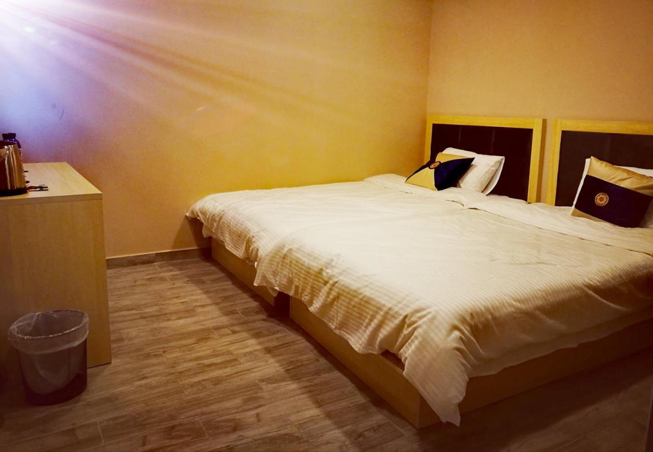 Top Boutique Hotel（首席精品酒店） 第比利斯 外观 照片