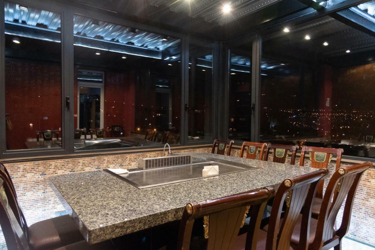 Top Boutique Hotel（首席精品酒店） 第比利斯 外观 照片